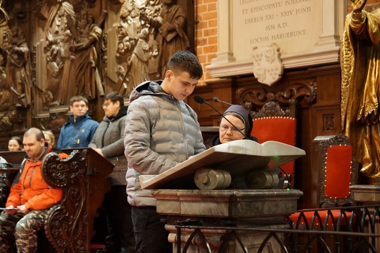 Droga Krzyżowa chorych i niepełnosprawnych