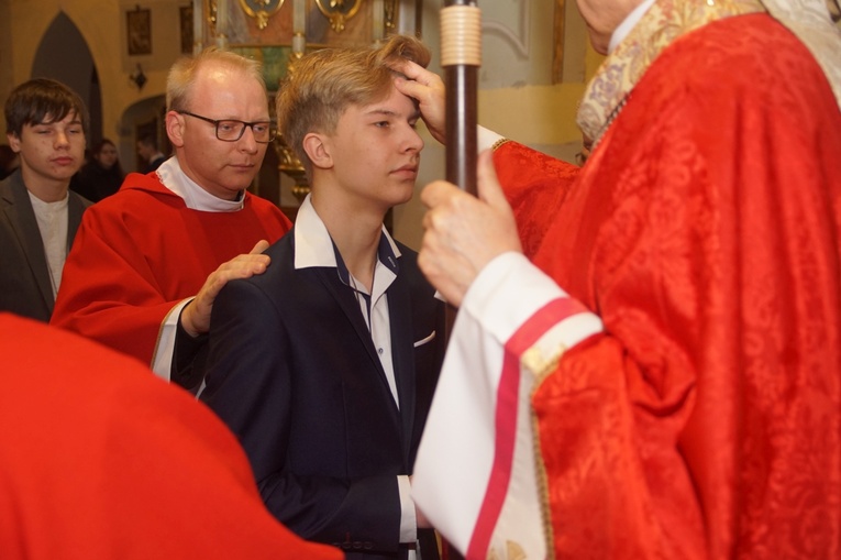 Bierzmowanie u św. Mikołaja w Świebodzicach