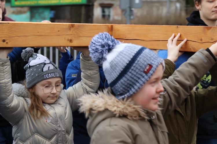 Walim. Droga Krzyżowa od kościoła do kościoła