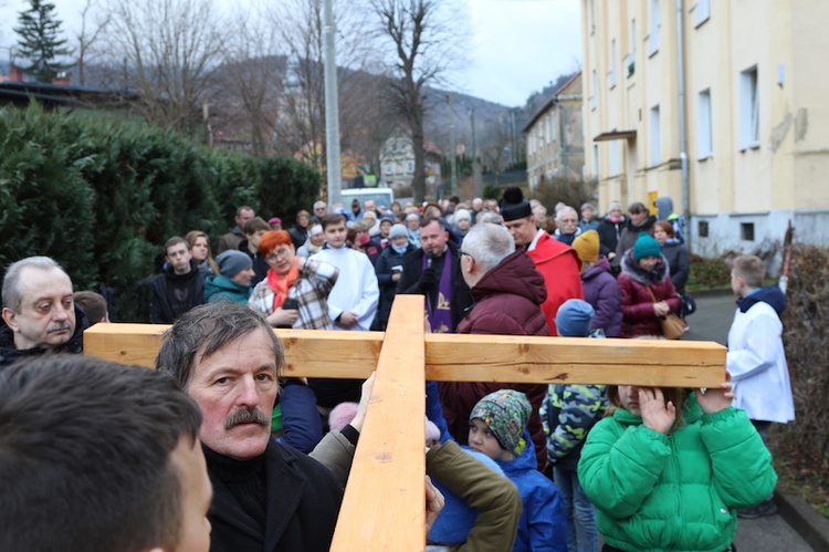 Walim. Droga Krzyżowa od kościoła do kościoła