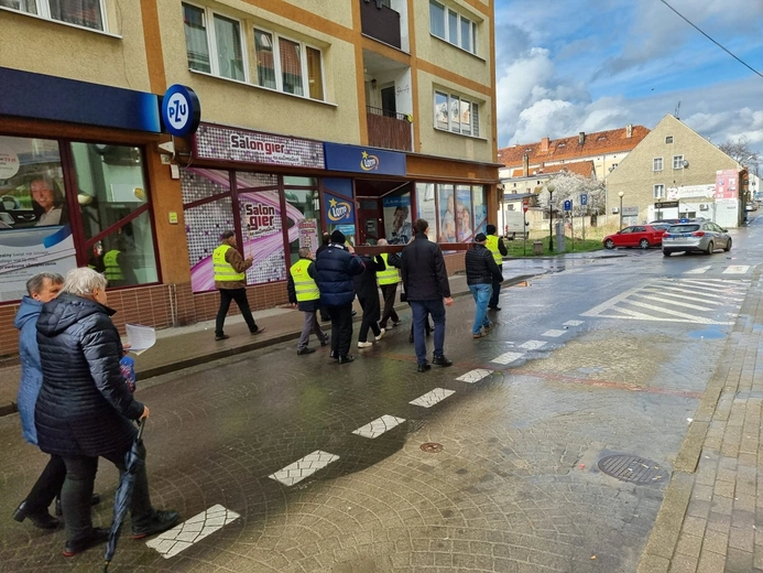Dzierżoniów. Miejska Droga Krzyżowa z Janem Pawłem II