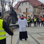 Dzierżoniów. Miejska Droga Krzyżowa z Janem Pawłem II