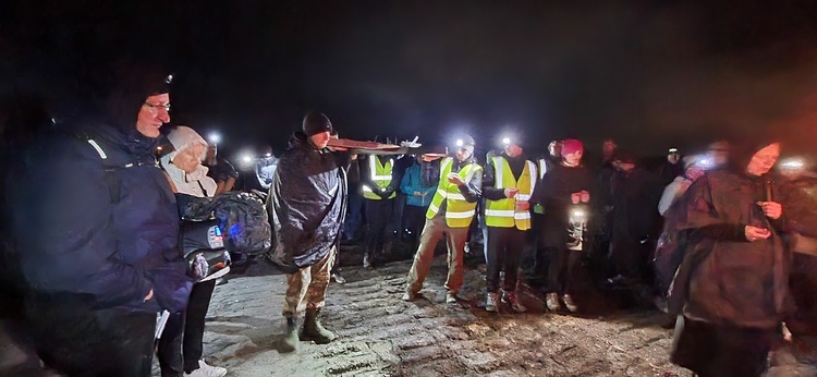 Jaroszów. Droga Krzyżowa z niezłomnymi