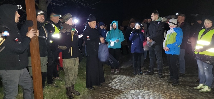 Jaroszów. Droga Krzyżowa z niezłomnymi