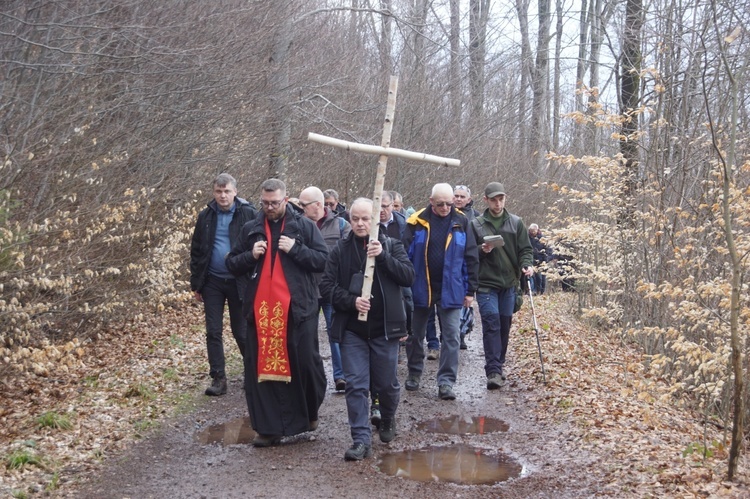 Dekanalna Droga Krzyżowa na Chełmiec