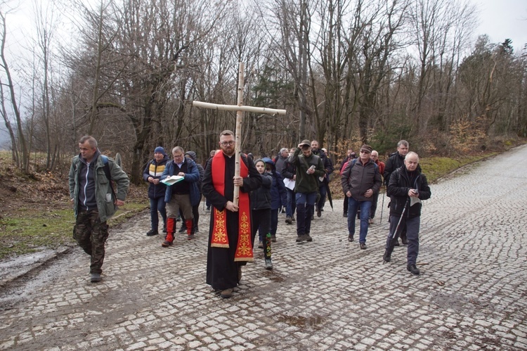 Dekanalna Droga Krzyżowa na Chełmiec