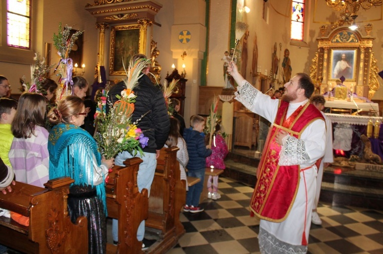 Niedziela Palmowa w Miętustwie 
