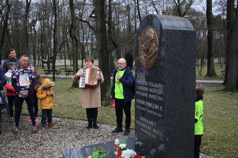 VII Marsz Pamięci Jana Pawła II w Kędzierzynie-Koźlu