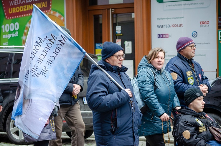 Kwietniowy różaniec z Wojownikami Maryi