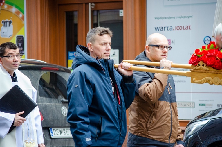 Kwietniowy różaniec z Wojownikami Maryi