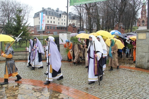 Chwalebne Misterium Męki Pańskiej w Piekarach Śl.