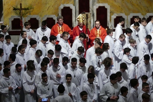 Błogosławieństwo 142 ceremoniarzy i 27 animatorów diecezji w bielskim Sercu 2023