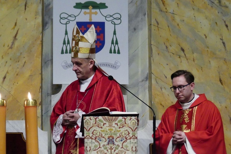 Błogosławieństwo 142 ceremoniarzy i 27 animatorów diecezji w bielskim Sercu 2023