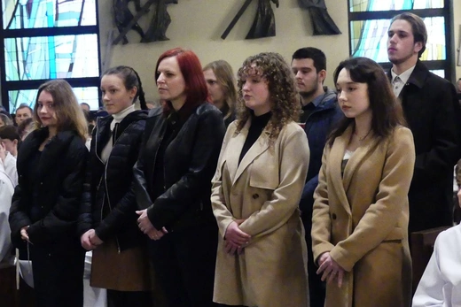 Błogosławieństwo 142 ceremoniarzy i 27 animatorów diecezji w bielskim Sercu 2023