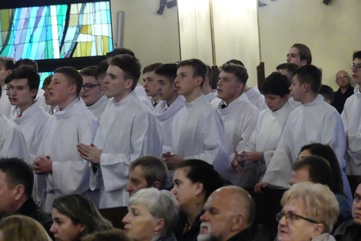 Błogosławieństwo 142 ceremoniarzy i 27 animatorów diecezji w bielskim Sercu 2023