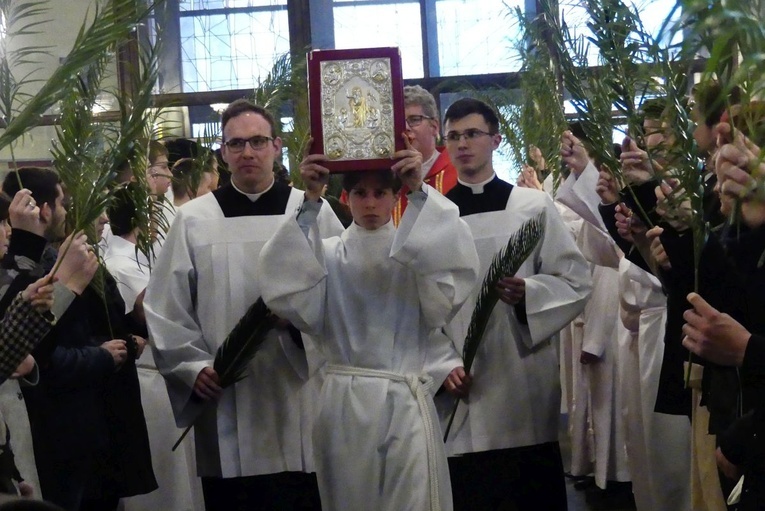 Błogosławieństwo 142 ceremoniarzy i 27 animatorów diecezji w bielskim Sercu 2023