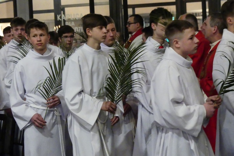 Błogosławieństwo 142 ceremoniarzy i 27 animatorów diecezji w bielskim Sercu 2023