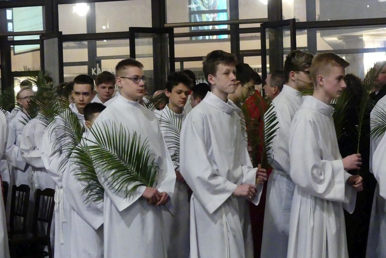 Błogosławieństwo 142 ceremoniarzy i 27 animatorów diecezji w bielskim Sercu 2023