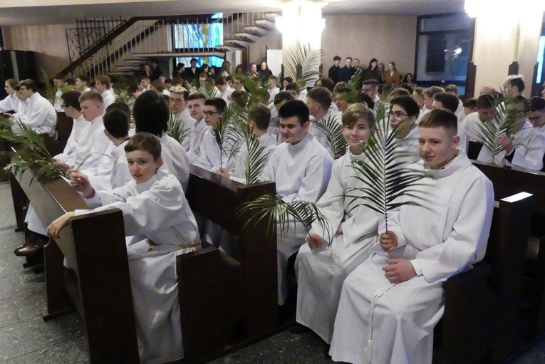 Błogosławieństwo 142 ceremoniarzy i 27 animatorów diecezji w bielskim Sercu 2023