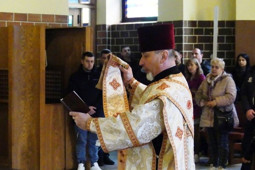 Abp Eugeniusz Popowicz odwiedził greckokatolicki ośrodek duszpasterski na Leszczynach