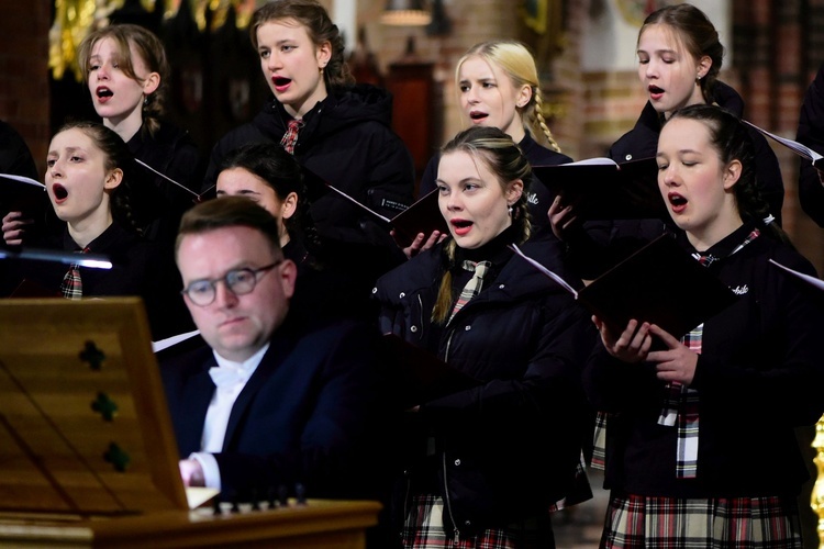 Koncert pasyjny w konkatedrze św. Jakuba w Olsztynie