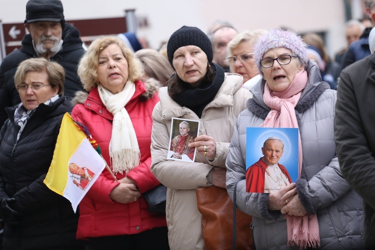 Marsz w obronie dziedzictwa Jana Pawła II