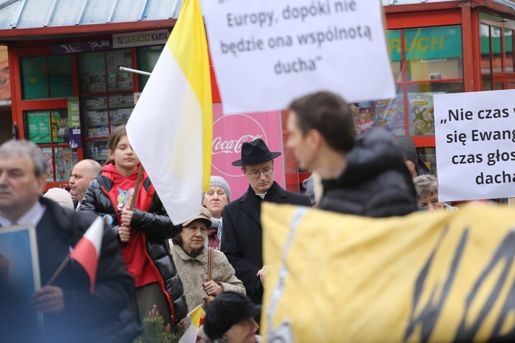 Marsz w obronie dziedzictwa Jana Pawła II