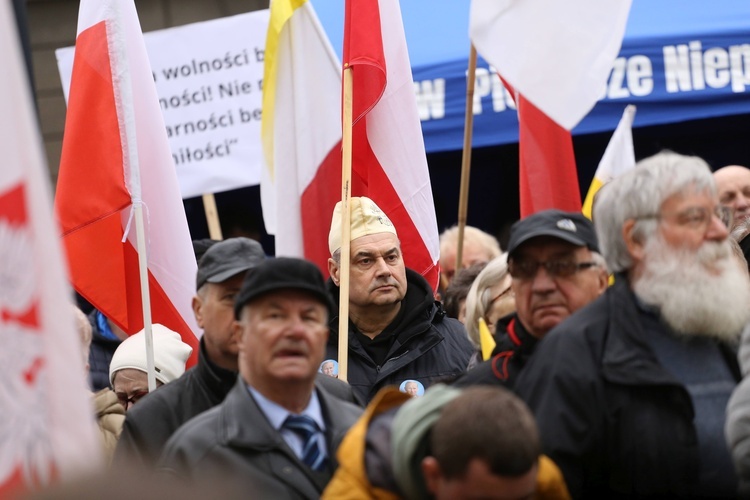 Marsz w obronie dziedzictwa Jana Pawła II