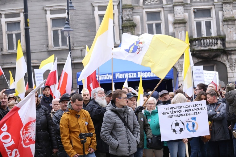 Marsz w obronie dziedzictwa Jana Pawła II