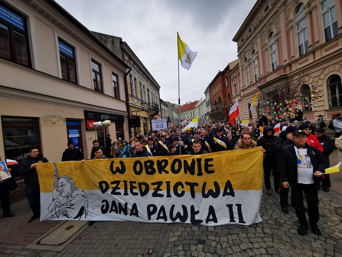 Marsz w obronie dziedzictwa Jana Pawła II