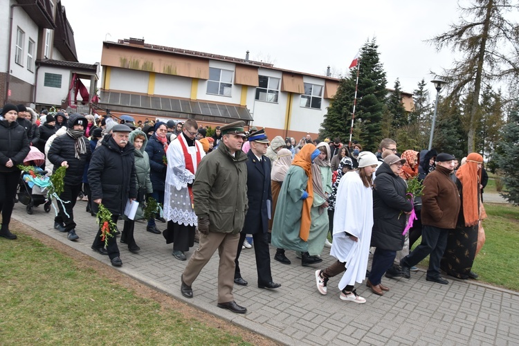 Leszno k. Przasnysza. Droga Krzyżowa