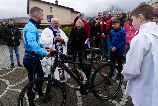 Damian Stawicki wyruszył śladami św. Antoniego ze Starego Bielska przez Kalną 