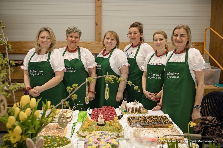 Marcinowice. Biskup na XVI Tradycjach Stołu Wielkanocnego