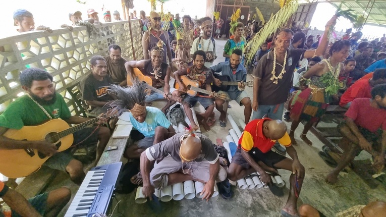 Centrum Muzyki "Manui" w PNG i wizyta Solidaris Brass