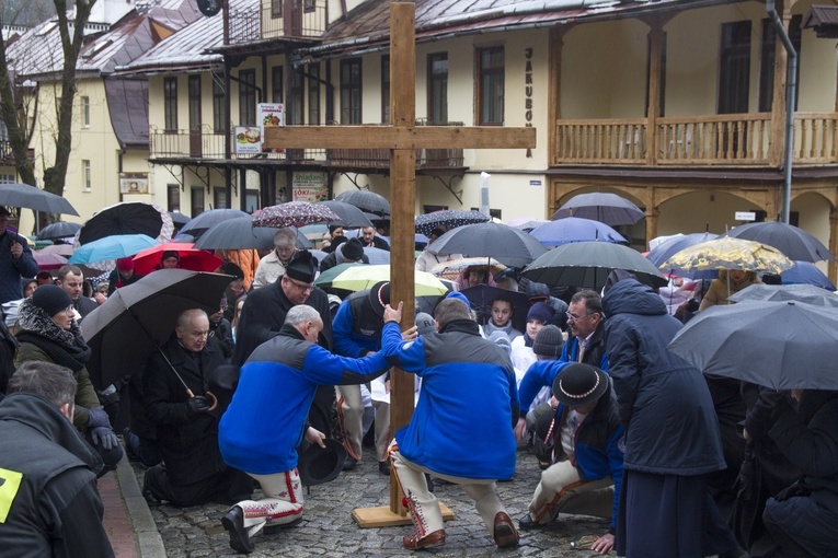 Szczawnica. Droga Krzyżowa ze św. Janem Pawłem II