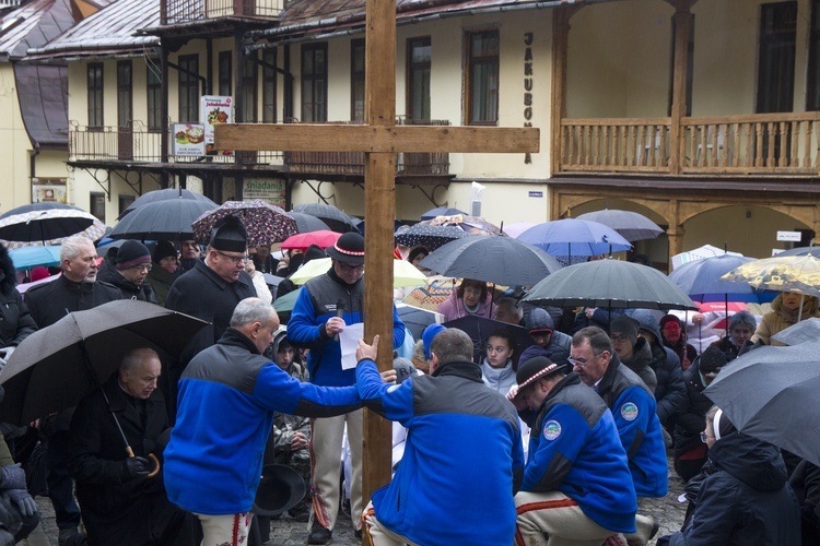 Szczawnica. Droga Krzyżowa ze św. Janem Pawłem II