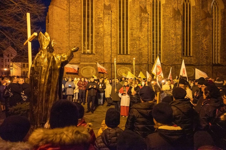 Biała Droga Krzyżowa w Żarach