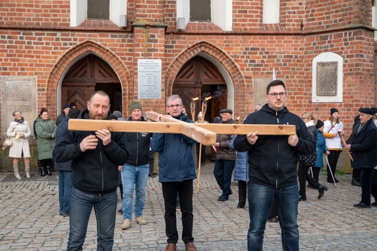 Biała Droga Krzyżowa w Żarach