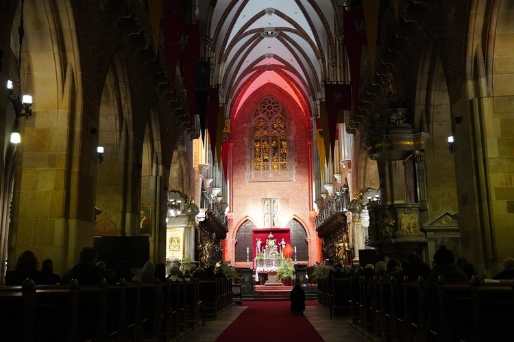 Godzina z Jezusem w katedrze wrocławskiej