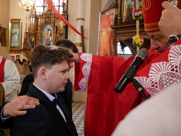 Bierzmowanie w Jadownikach