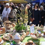 Śniadanie wielkanocne na opolskim rynku