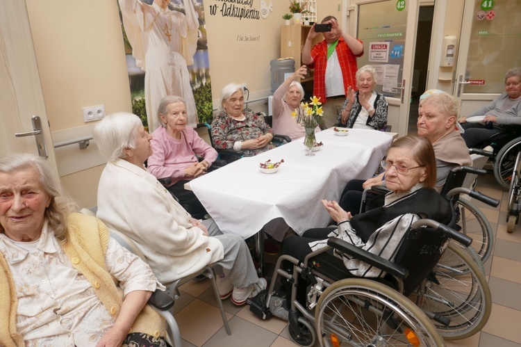 100. urodziny Marii Matuszak, mieszkanki świdnickiego ZOL-u Ojca Pio