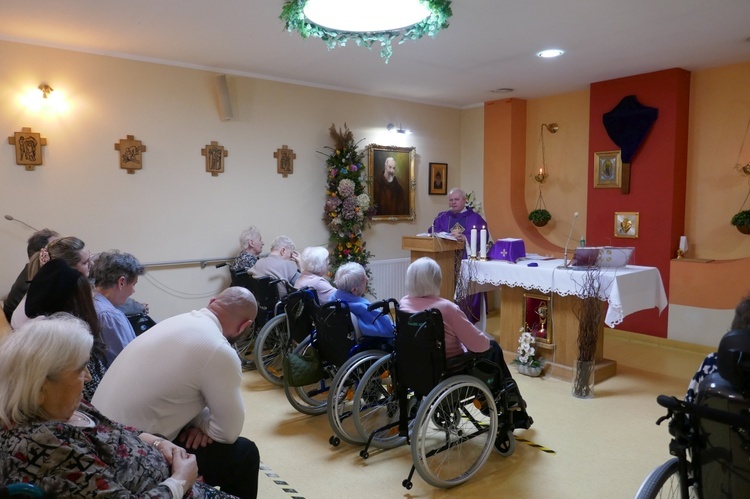 100. urodziny Marii Matuszak, mieszkanki świdnickiego ZOL-u Ojca Pio