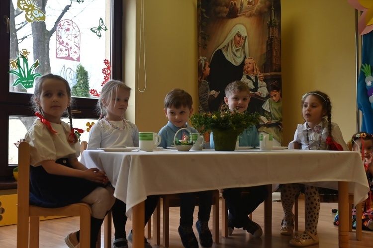 Świdnica. Przedszkolaki u prezentek gotowe na Wielkanoc