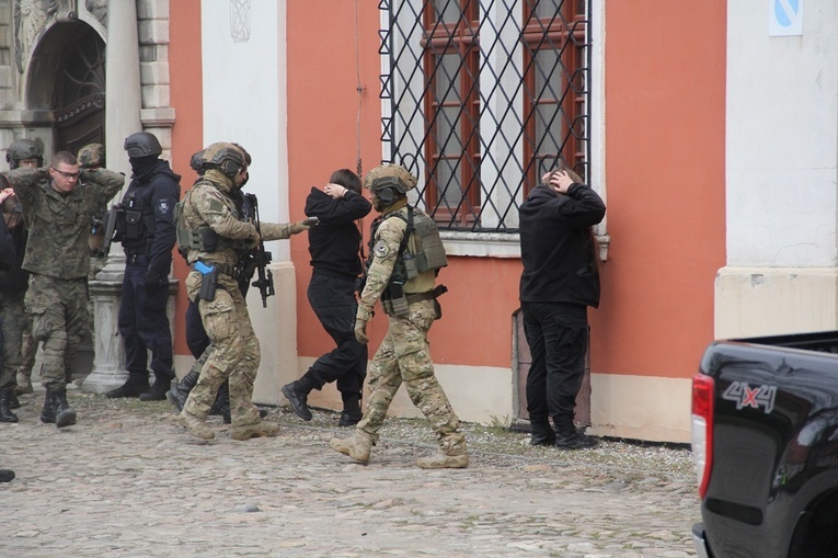 Uczniowie KLO uratowani