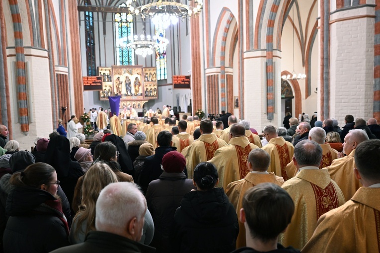 Msza krzyżma w koszalińskiej katedrze