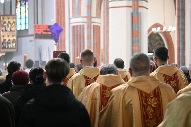 Msza krzyżma w koszalińskiej katedrze