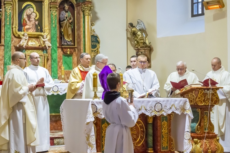 Kudowa-Zdrój. Msza Wieczerzy Pańskiej z bp. Adamem Bałabuchem