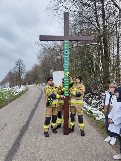 Jadowniki. Droga Krzyżowa na Bocheniec