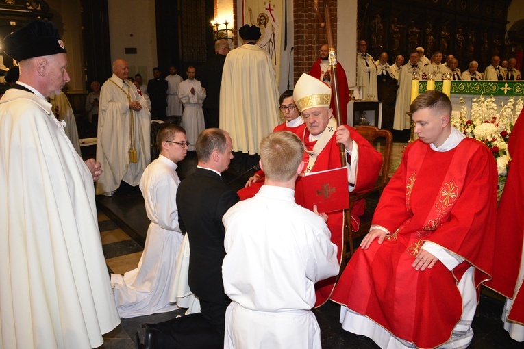 Damy i kawalerowie bożogrobców z archidiecezji gdańskiej